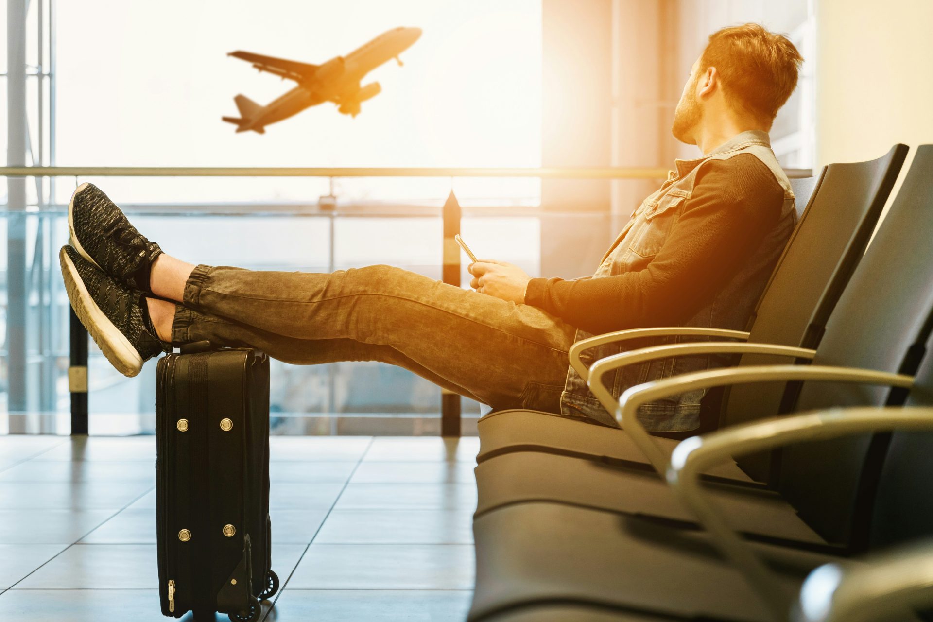 Voyageur attendant un vol